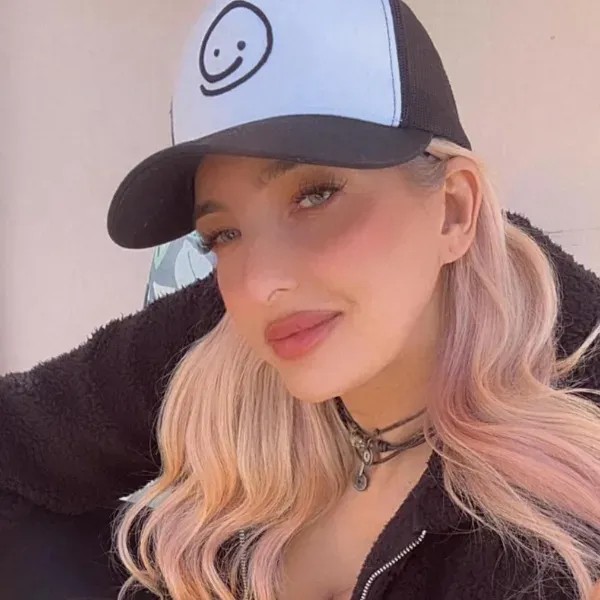 Dani Klass - Lifestyle Creator, represented by EmpireX